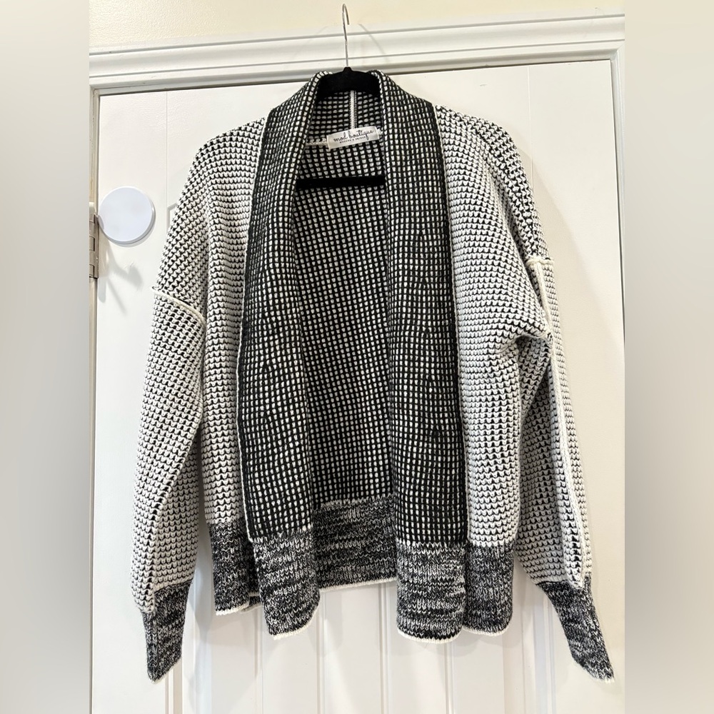 Black and White Women's Waffle Knit Cardigan - Picture 4 of 6